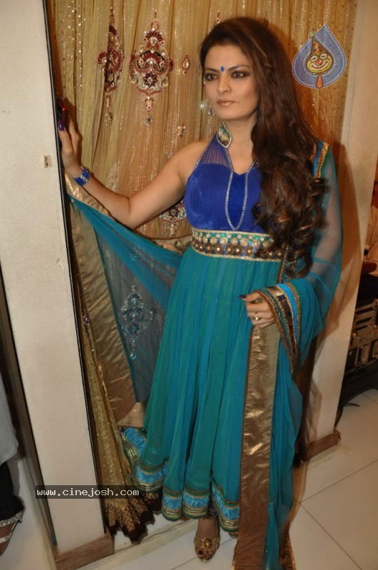 Nisha Sagar Store Launch - 48 / 59 photos