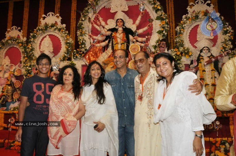 Celebs at North Bombay Sarbojanin Durja Puja - 4 / 47 photos