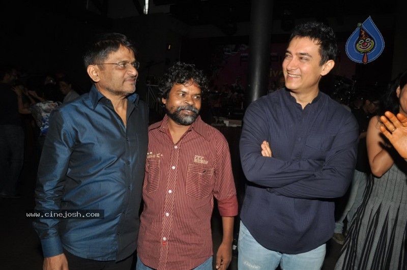 Celebs at Peepli Live play the drum song Performance's Event - 52 / 75 photos