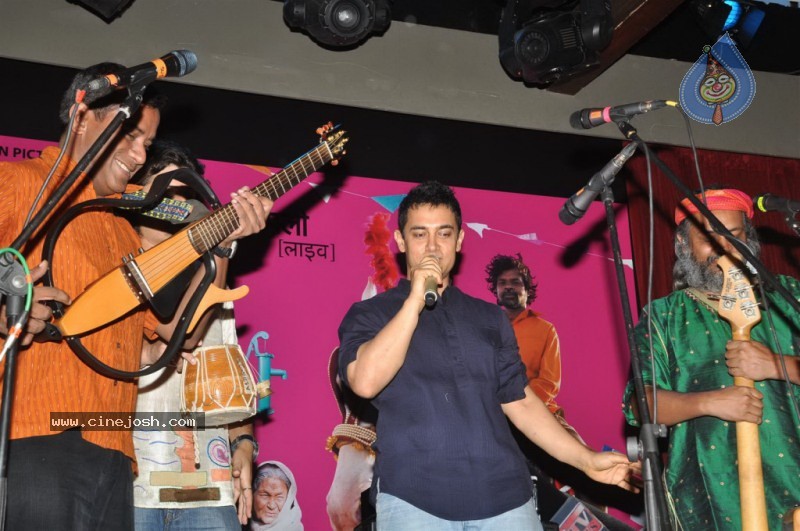 Celebs at Peepli Live play the drum song Performance's Event - 54 / 75 photos
