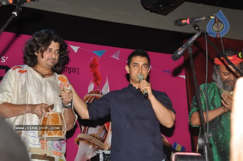 Celebs at Peepli Live play the drum song Performance's Event - 58 / 75 photos