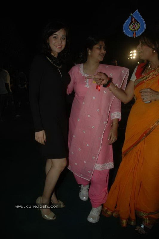 Celebs at Politco Sanjay Dina Patil Cultural Event - 30 / 38 photos
