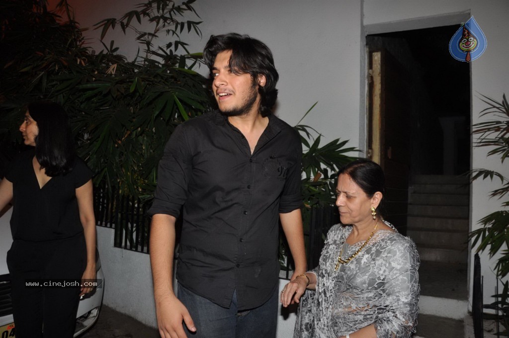 Celebs at Qayamat Se Qayamat Tak Party - 55 / 79 photos