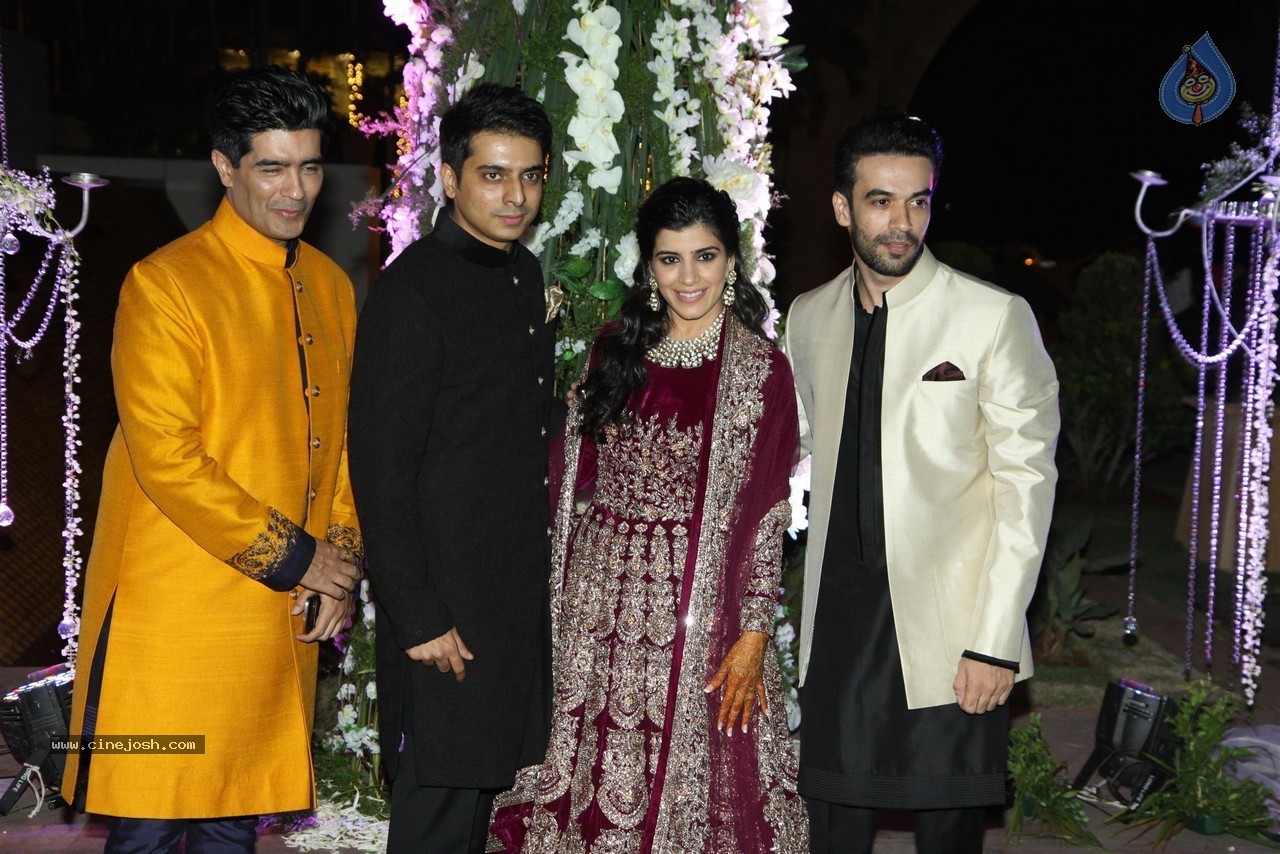 Celebs at Riddhi Malhotra n Tejas Talwalkar Sangeet Ceremony - 39 / 152 photos