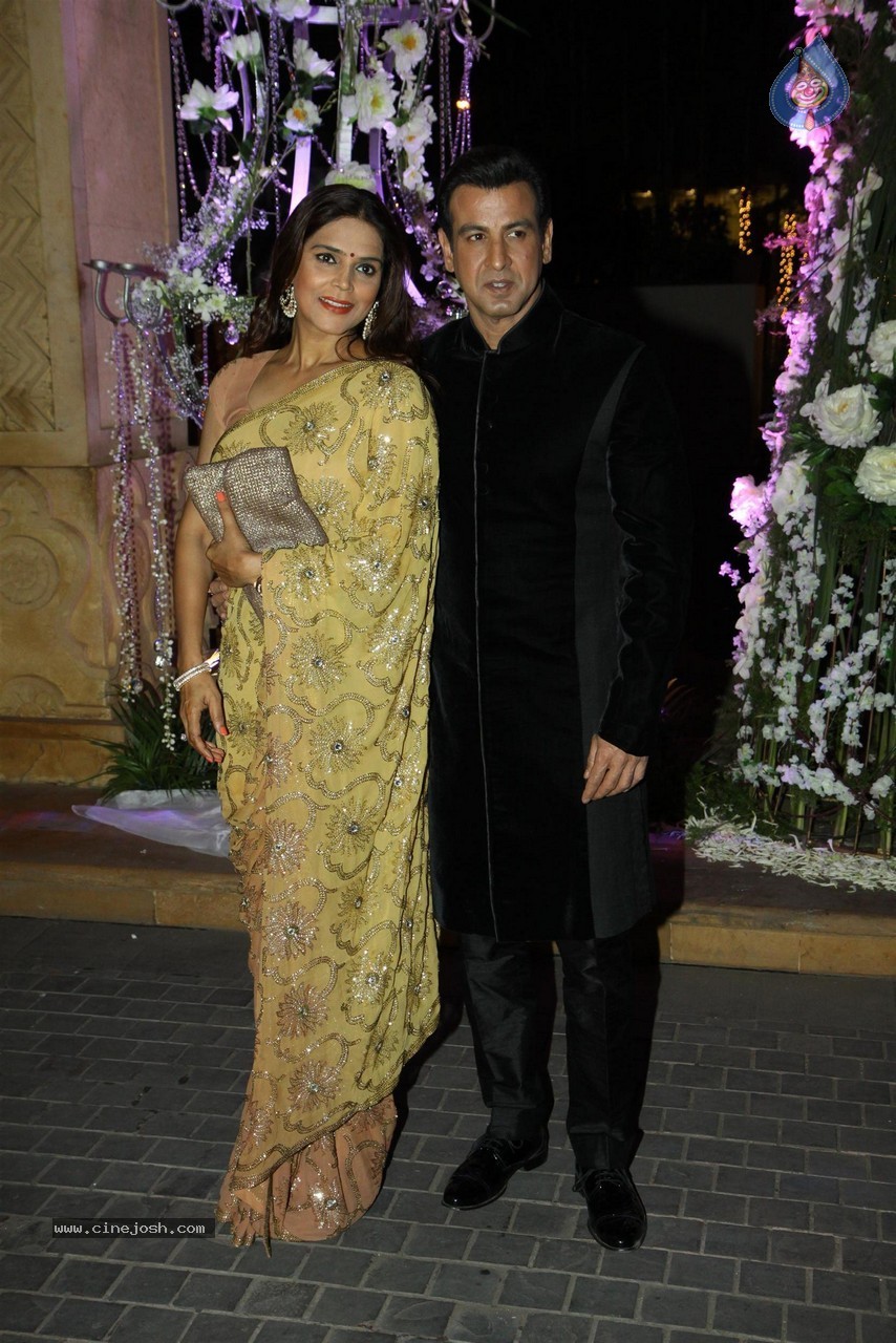 Celebs at Riddhi Malhotra n Tejas Talwalkar Sangeet Ceremony - 83 / 152 photos