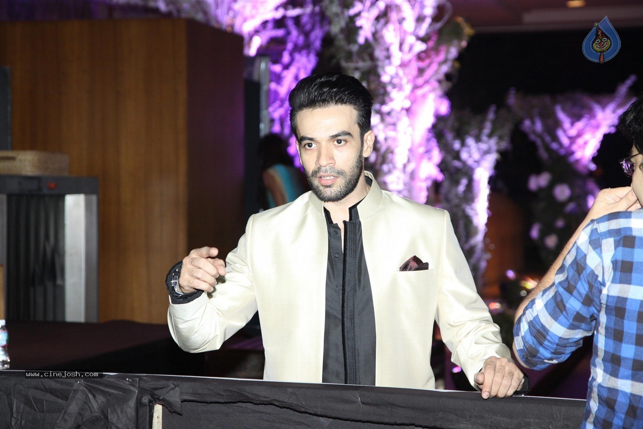 Celebs at Riddhi Malhotra n Tejas Talwalkar Sangeet Ceremony - 105 / 152 photos