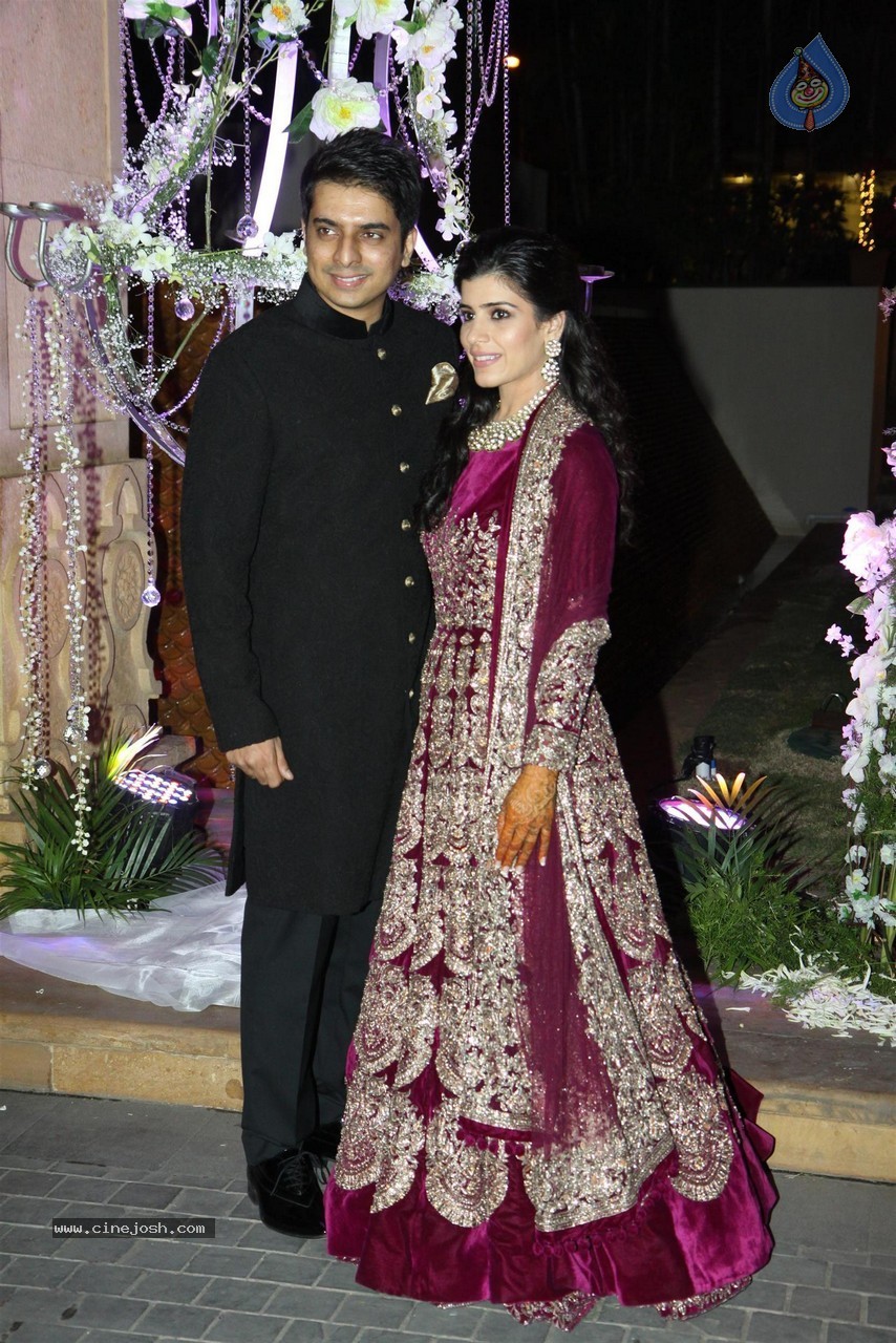 Celebs at Riddhi Malhotra n Tejas Talwalkar Sangeet Ceremony - 121 / 152 photos