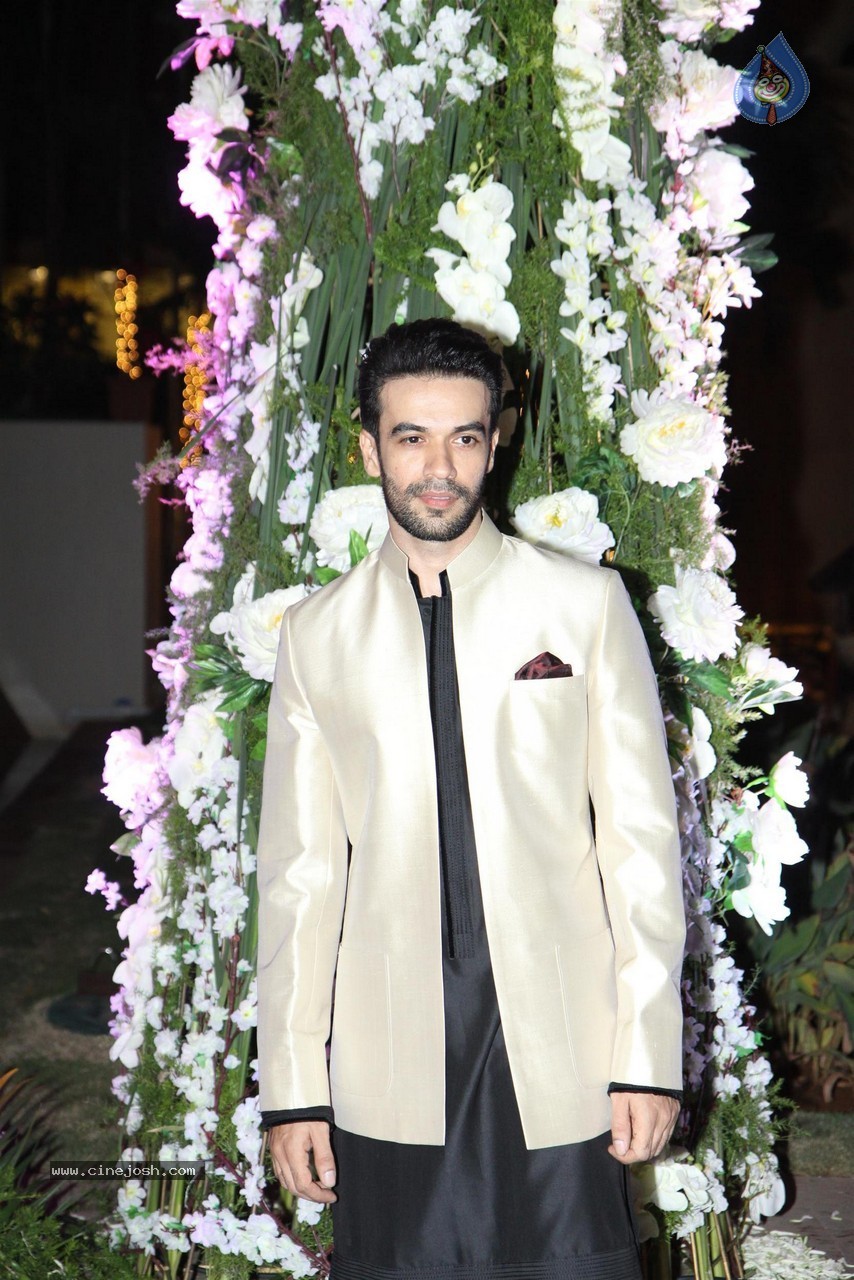 Celebs at Riddhi Malhotra n Tejas Talwalkar Sangeet Ceremony - 141 / 152 photos