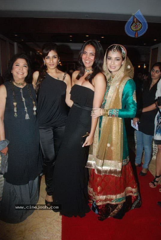 Celebs at Ritu Kumar Fashion Show - 12 / 80 photos