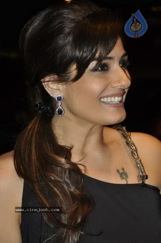 Celebs at Ritu Kumar Fashion Show - 32 / 80 photos