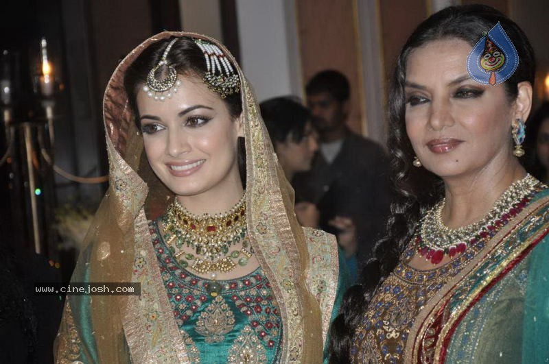 Celebs at Ritu Kumar Fashion Show - 64 / 80 photos