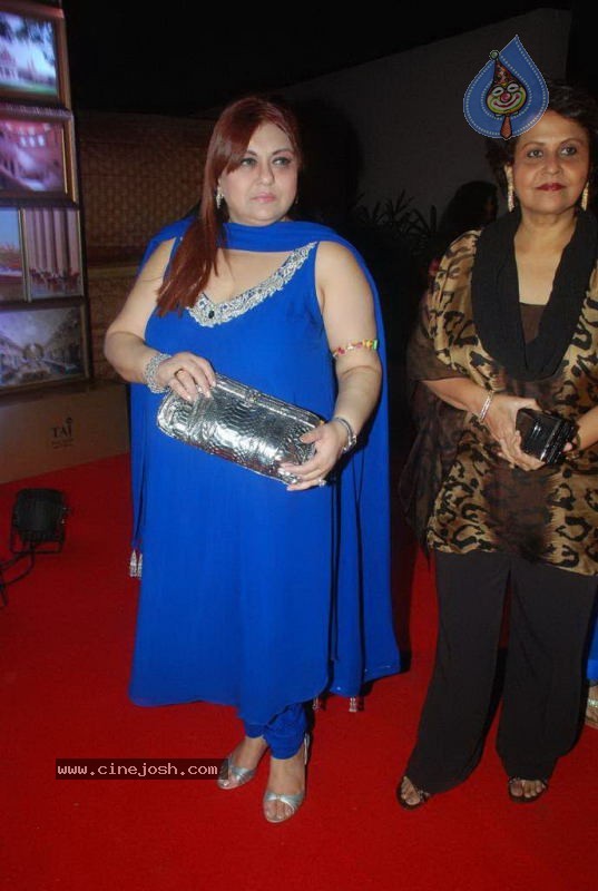 Celebs at Ritu Kumar Fashion Show - 76 / 80 photos