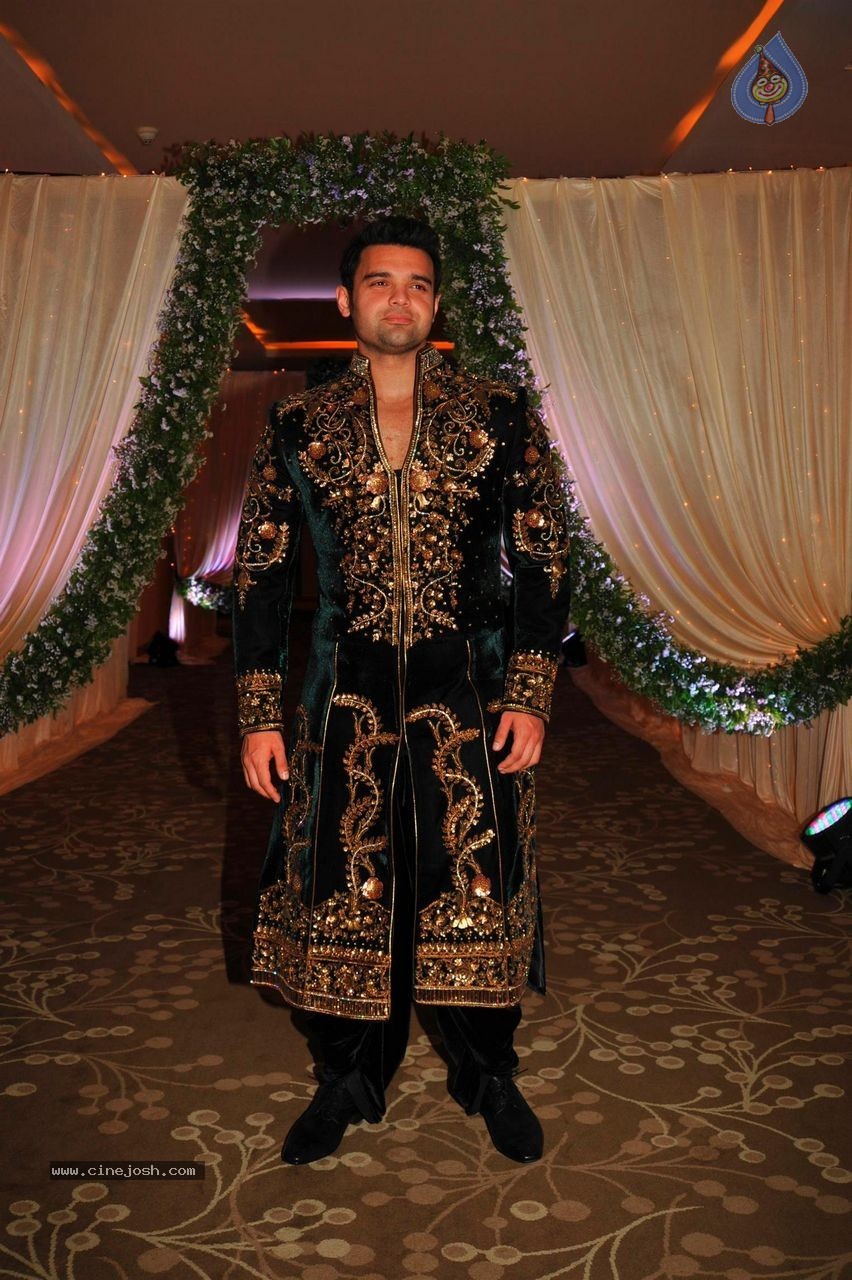 Celebs at Riyaz Gangji Libas Fashion Show - 46 / 64 photos