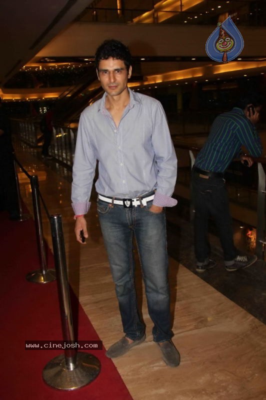 Celebs at Rohit Bal Birthday Bash - 15 / 32 photos