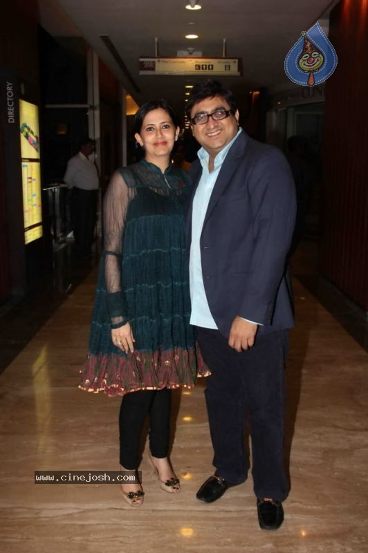 Celebs at Rohit Bal Birthday Bash - 23 / 32 photos