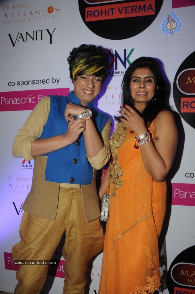 Celebs at Rohit Verma Fashion Show - 25 / 121 photos