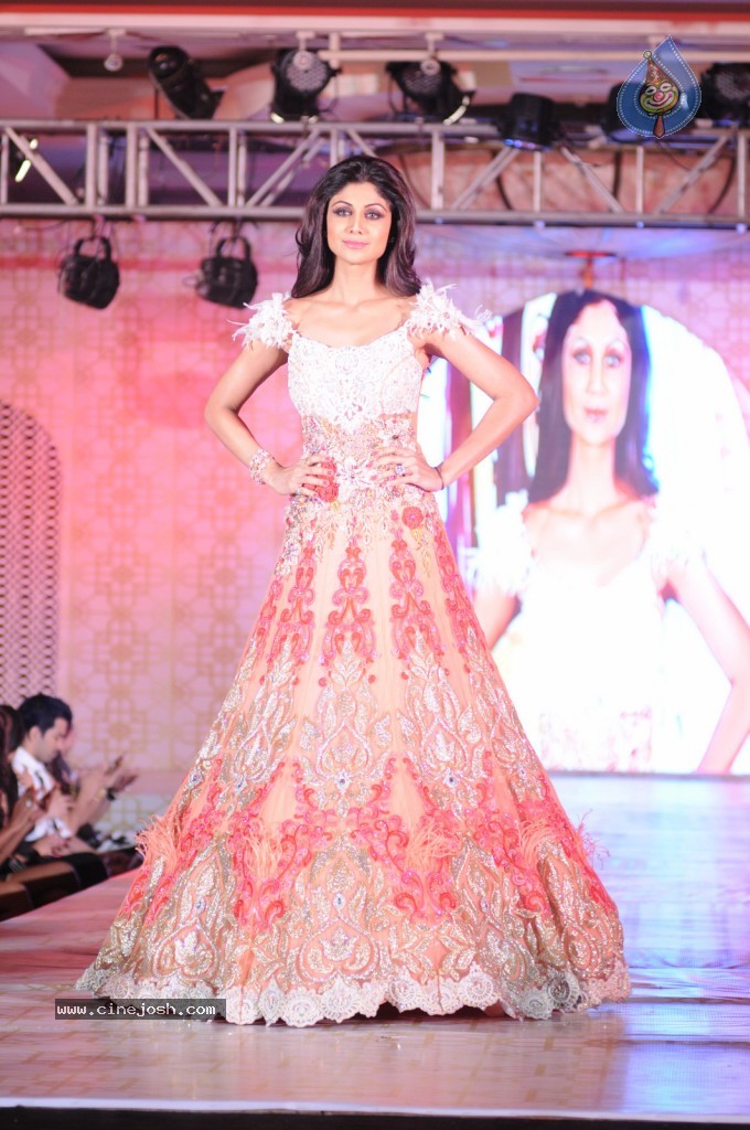 Celebs at Rohit Verma Fashion Show - 120 / 121 photos