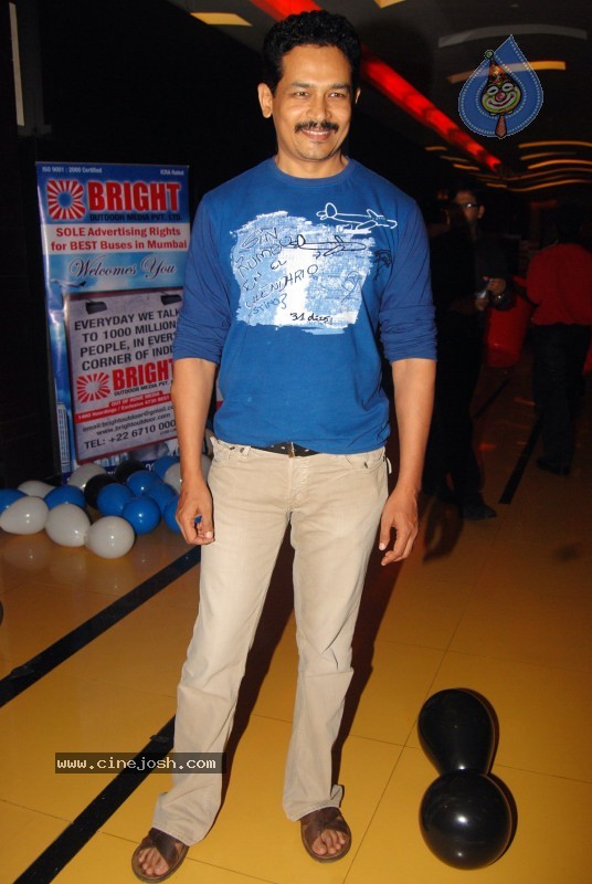 Celebs at Salt Movie Premiere - 14 / 50 photos