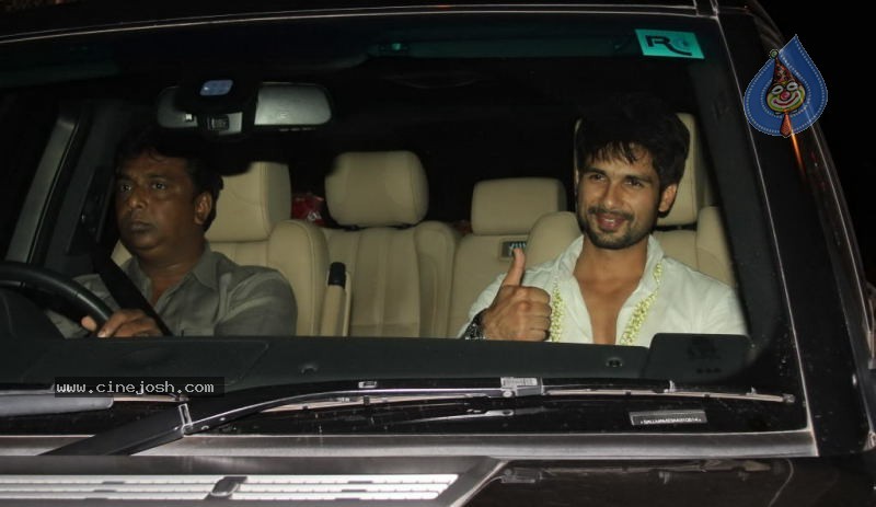 Celebs at Shahrukh Khan Holi party - 43 / 50 photos