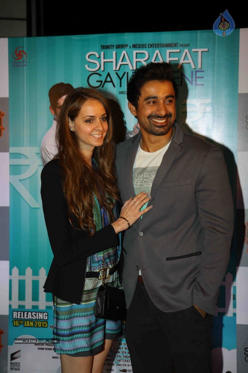 Celebs at Sharafat Gayi Tel Lene Premiere - 26 / 60 photos