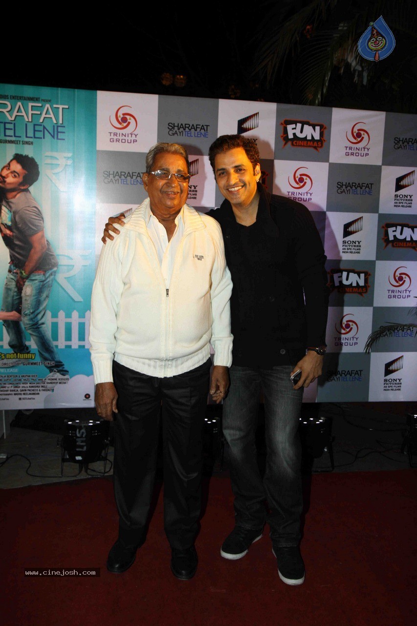 Celebs at Sharafat Gayi Tel Lene Premiere - 59 / 60 photos