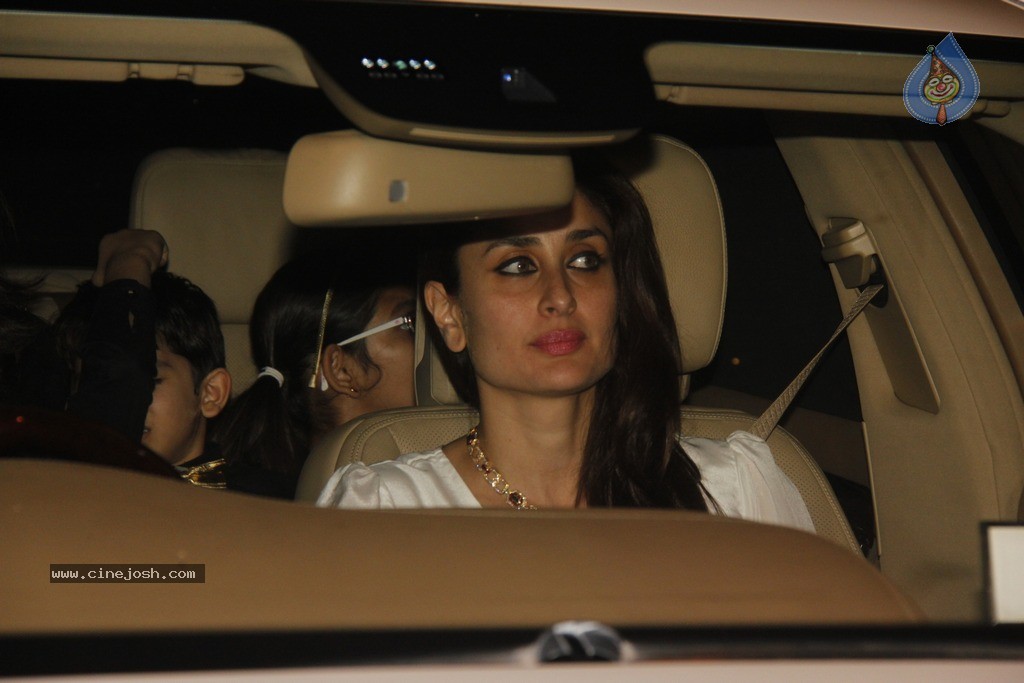 Celebs at Shashi Kapoor Christmas Party - 34 / 59 photos