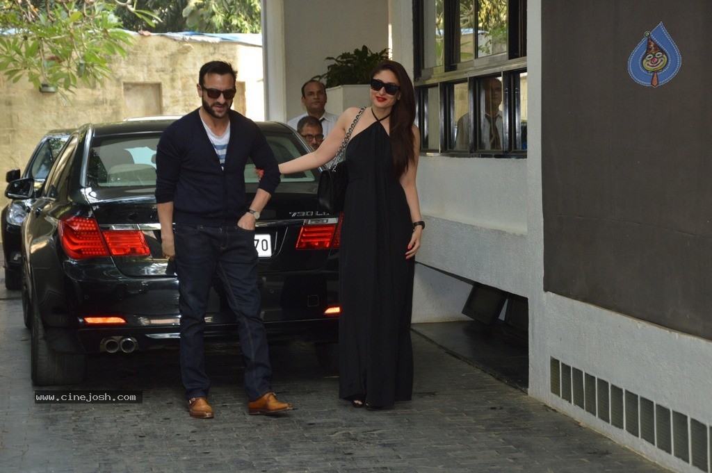 Celebs at Shashi Kapoor Christmas Party - 50 / 59 photos