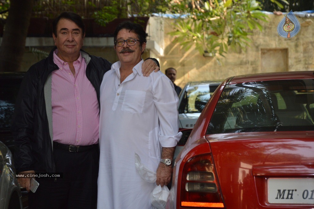 Celebs at Shashi Kapoor Christmas Party - 57 / 59 photos