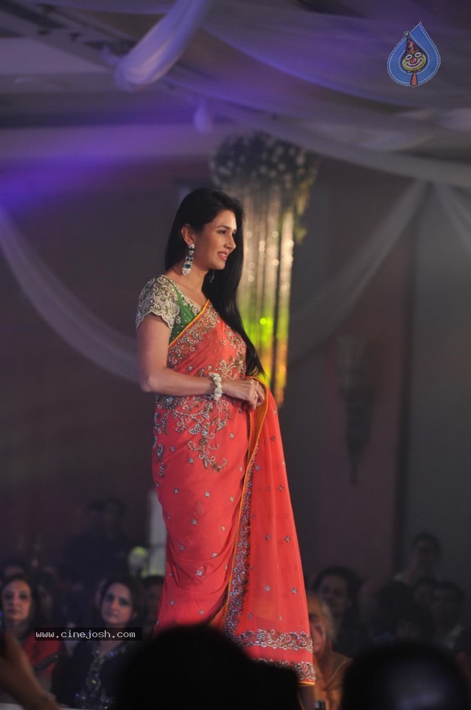 Celebs at Shehnai 2013 Show - 48 / 81 photos