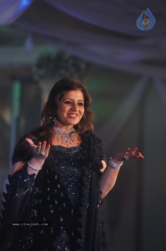 Celebs at Shehnai 2013 Show - 54 / 81 photos