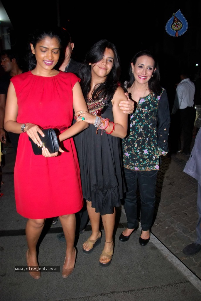 Celebs at Shootout at Wadala Party - 21 / 52 photos