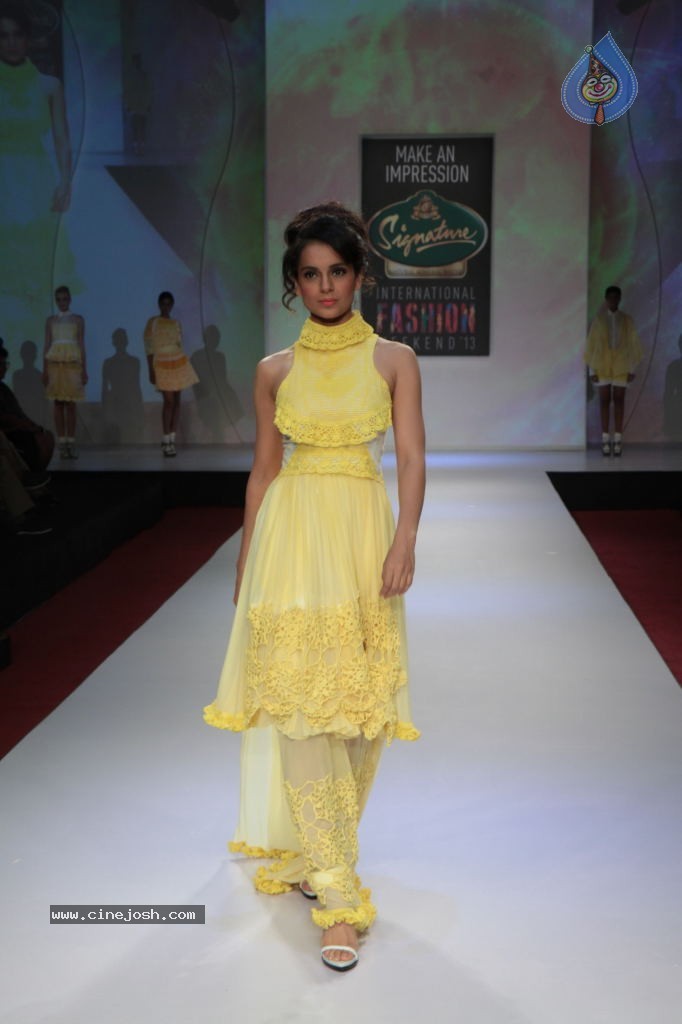 Celebs at Signature International Fashion Week 2013 - 28 / 132 photos