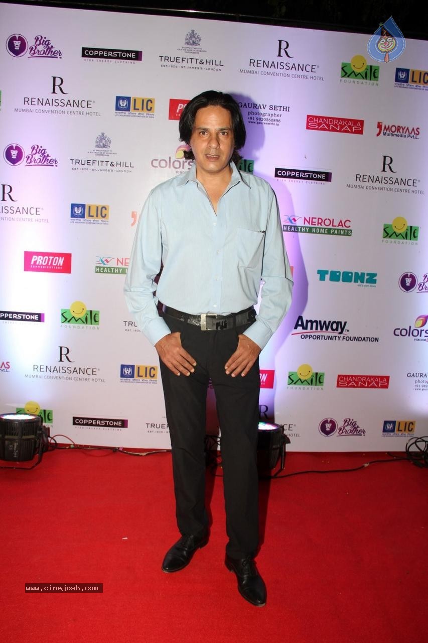 Celebs at Smile Foundation Ramp for Champs Show 01 - 13 / 98 photos