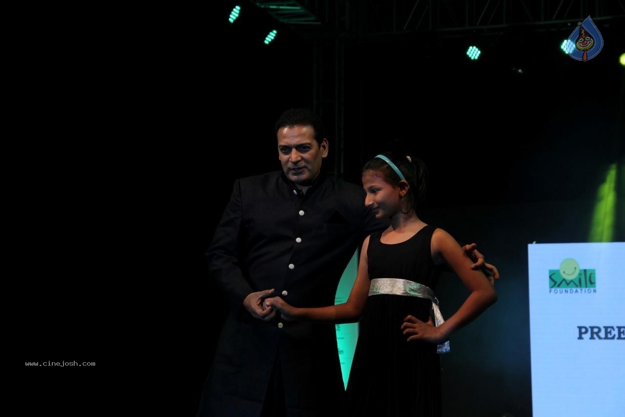 Celebs at Smile Foundation Ramp for Champs Show 01 - 46 / 98 photos