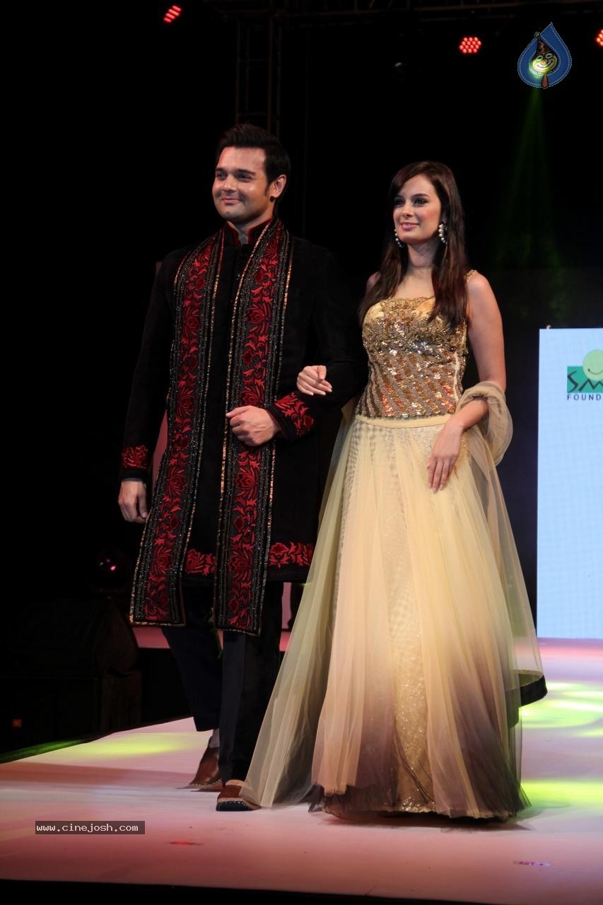 Celebs at Smile Foundation Ramp for Champs Show 01 - 68 / 98 photos