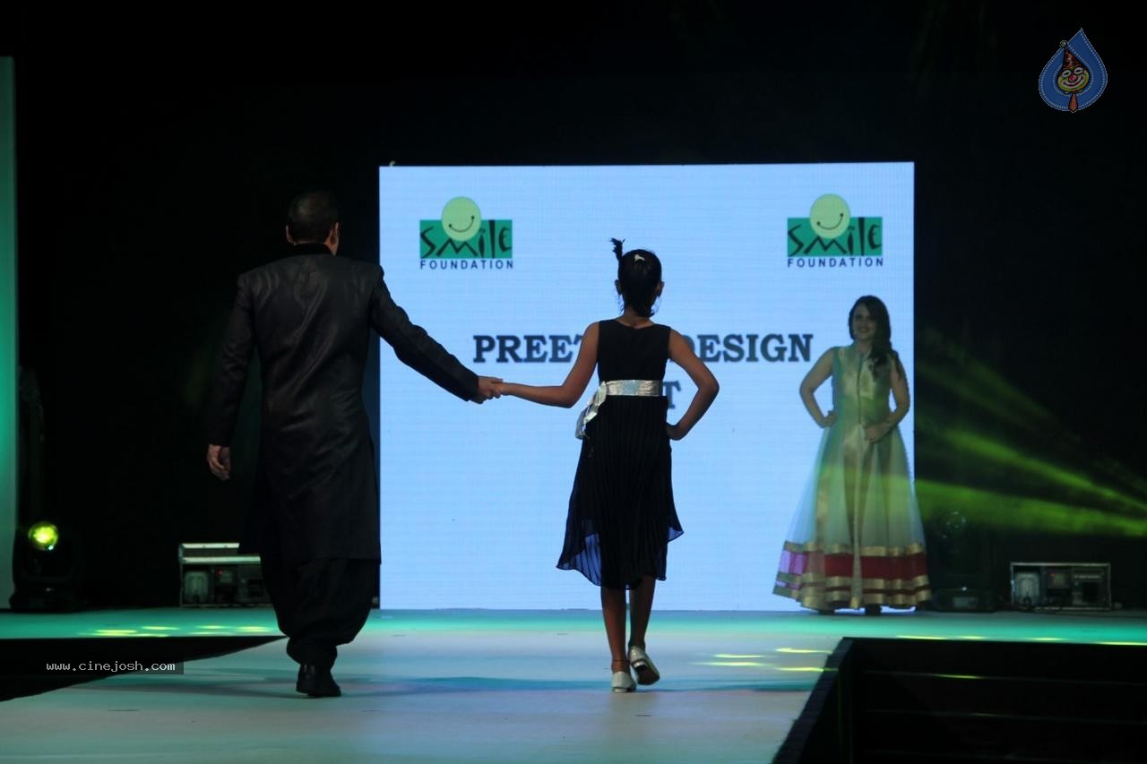 Celebs at Smile Foundation Ramp for Champs Show 01 - 92 / 98 photos