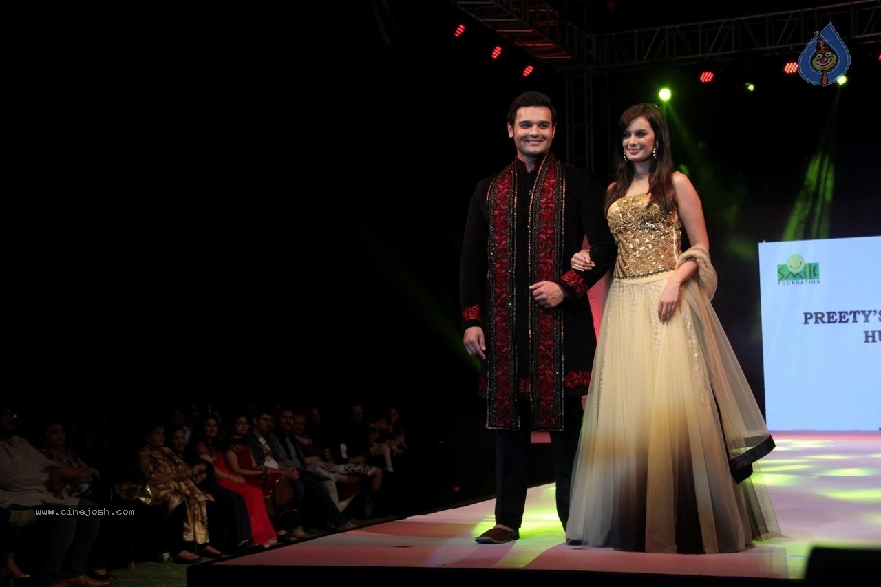 Celebs at Smile Foundation Ramp for Champs Show 01 - 95 / 98 photos