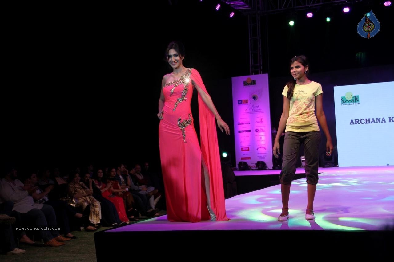 Celebs at Smile Foundation Ramp for Champs Show 02 - 9 / 98 photos