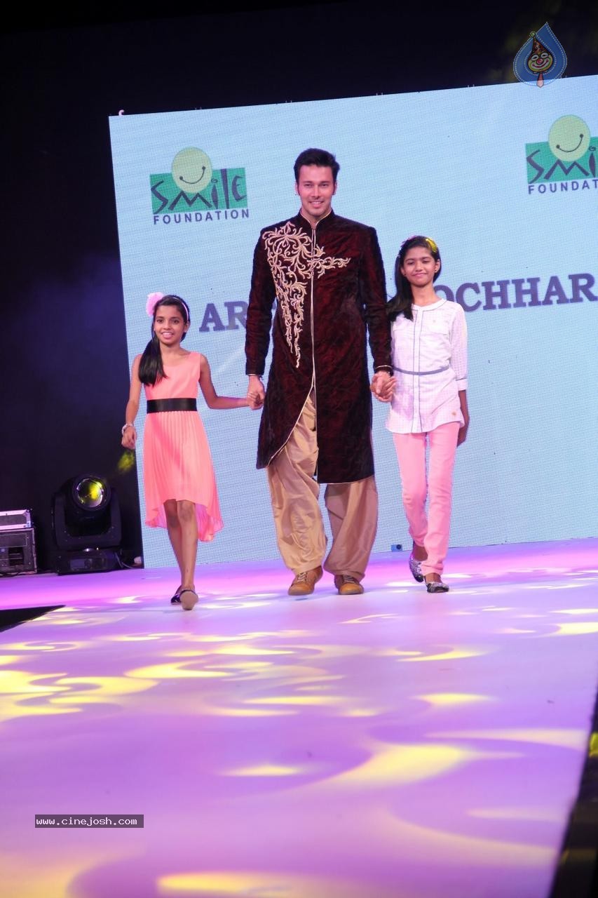 Celebs at Smile Foundation Ramp for Champs Show 02 - 26 / 98 photos