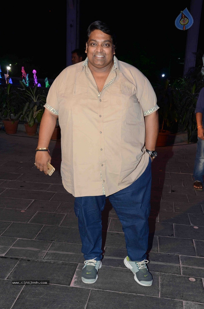 Celebs at Smita Thackeray Son Wedding Reception - 24 / 120 photos