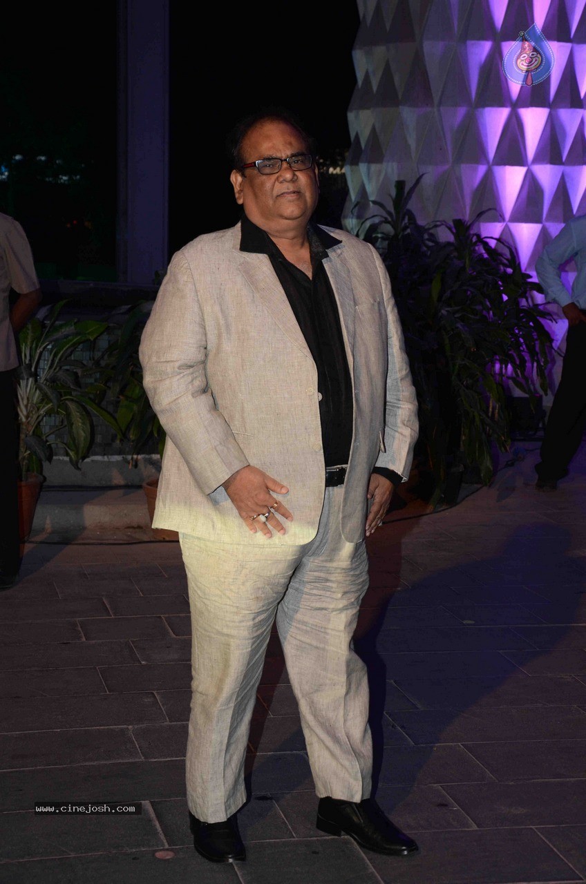 Celebs at Smita Thackeray Son Wedding Reception - 25 / 120 photos