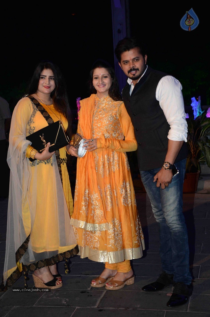 Celebs at Smita Thackeray Son Wedding Reception - 50 / 120 photos