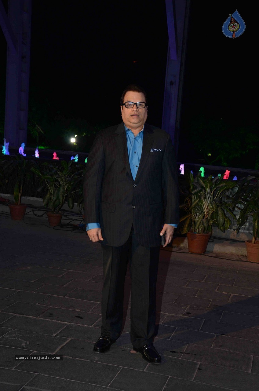 Celebs at Smita Thackeray Son Wedding Reception - 61 / 120 photos