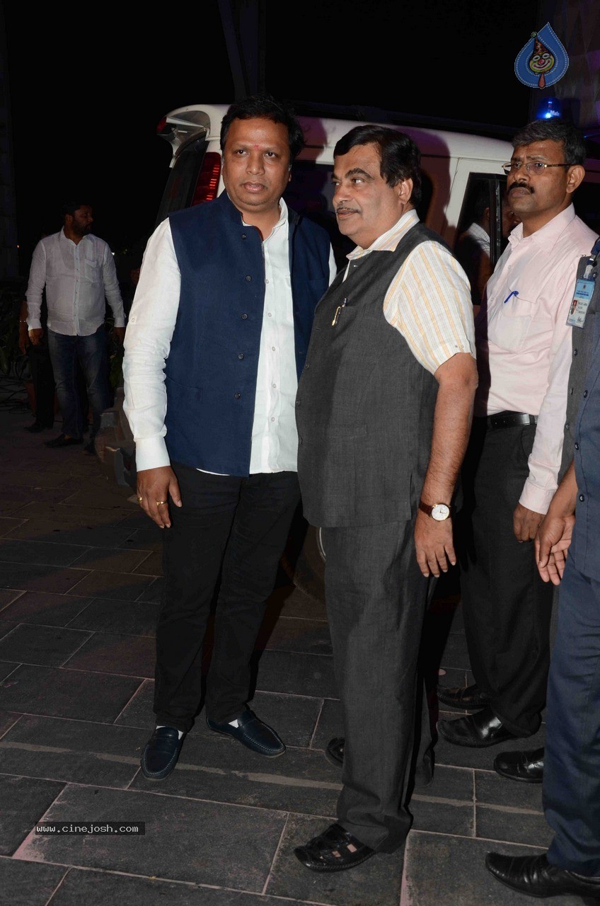 Celebs at Smita Thackeray Son Wedding Reception - 70 / 120 photos
