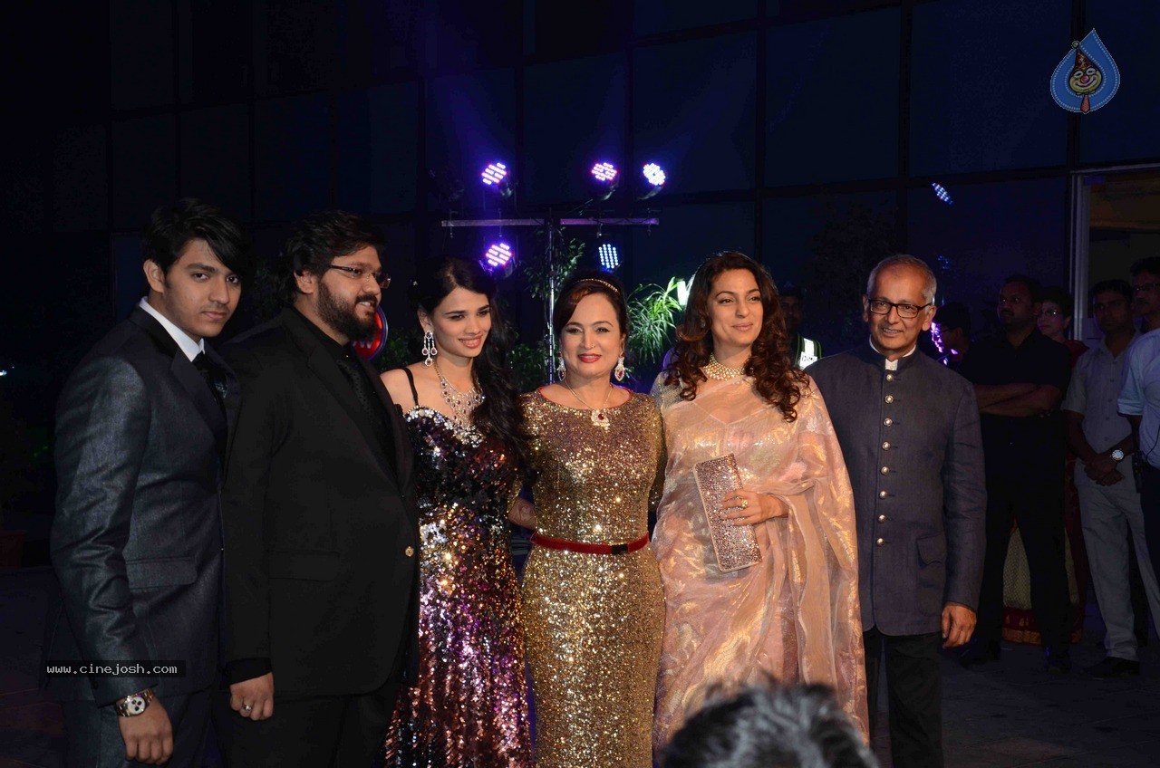 Celebs at Smita Thackeray Son Wedding Reception - 93 / 120 photos