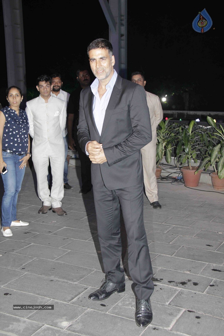 Celebs at Smita Thackeray Son Wedding Reception - 99 / 120 photos