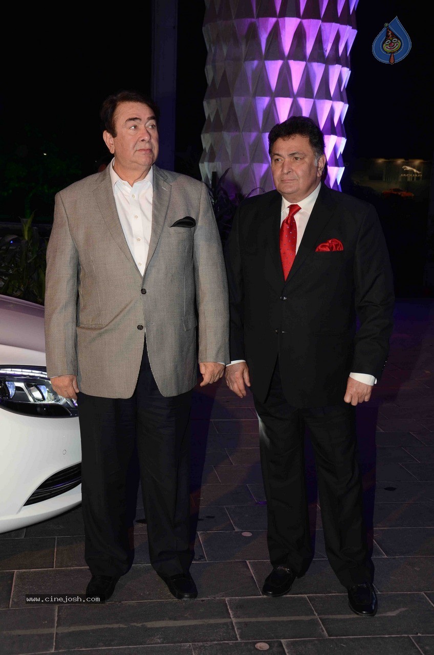 Celebs at Smita Thackeray Son Wedding Reception - 101 / 120 photos