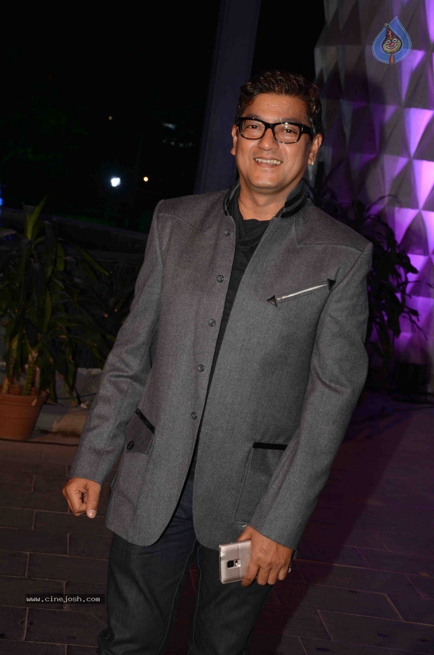 Celebs at Smita Thackeray Son Wedding Reception - 105 / 120 photos