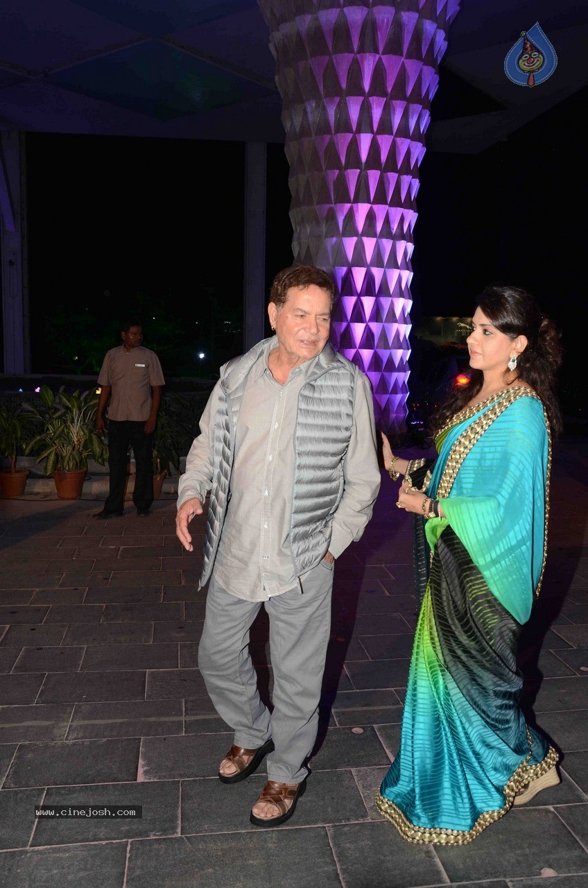 Celebs at Smita Thackeray Son Wedding Reception - 106 / 120 photos