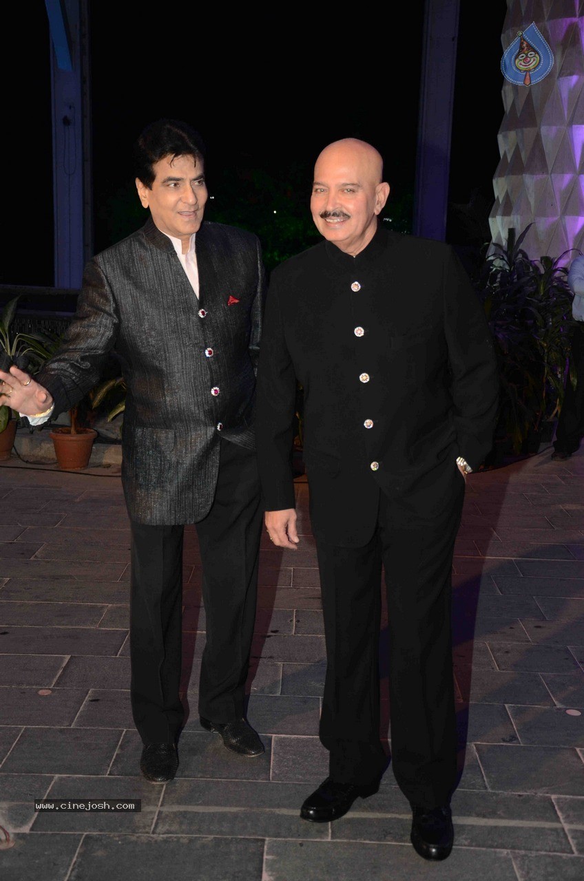 Celebs at Smita Thackeray Son Wedding Reception - 115 / 120 photos